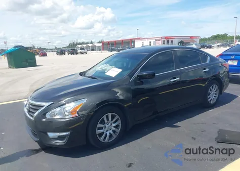 2015 Nissan Altima 2.5 S из США, поврежденный, VIN 1N4AL3AP4FC450031
